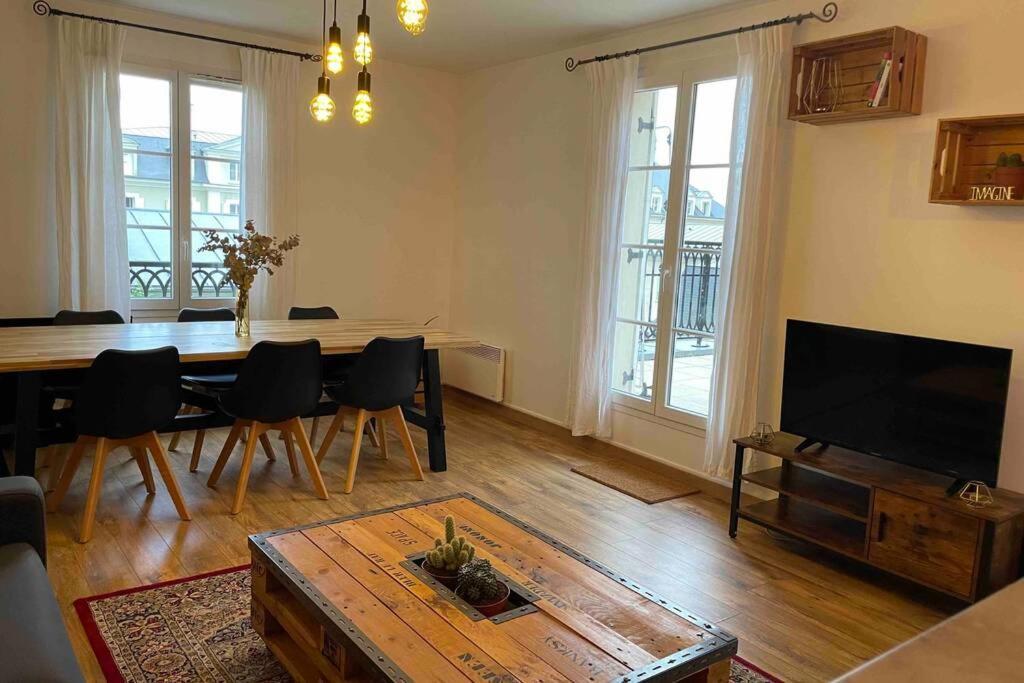 Appartement Terrasse Au Centre De Serris سيري المظهر الخارجي الصورة